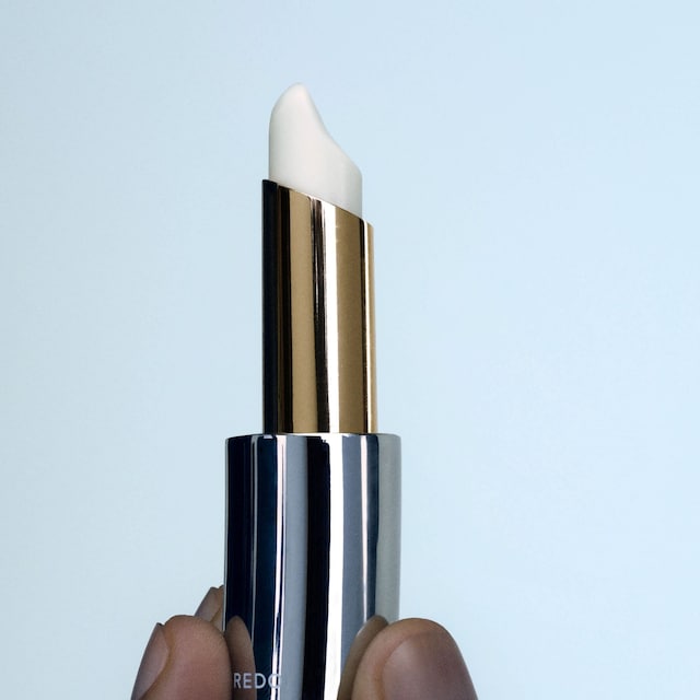 EMILY DINSDALE, ART &amp; PHOTOGRAPHY EDITOR