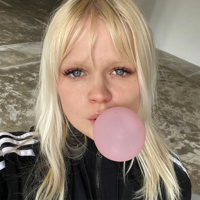 LOÏSE HULIN (Paris)